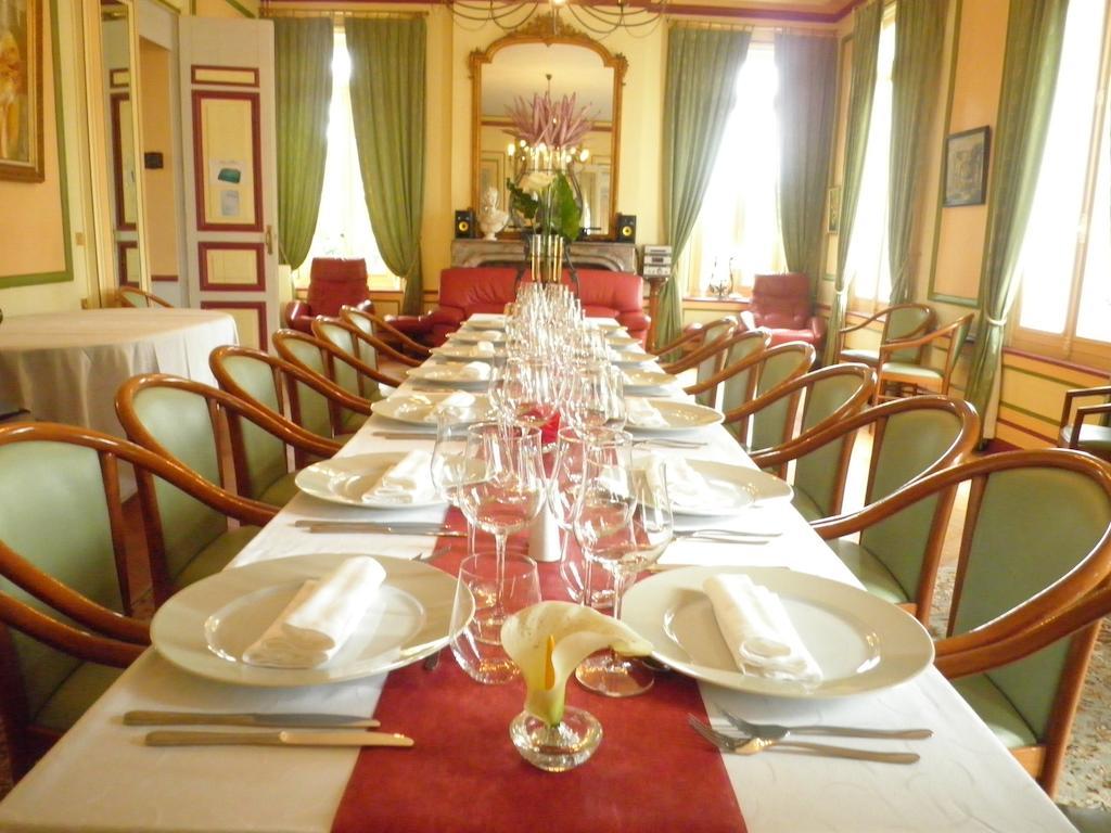 Chateau Des Saveurs Saint-Sauveur-dʼÉmalleville 外观 照片