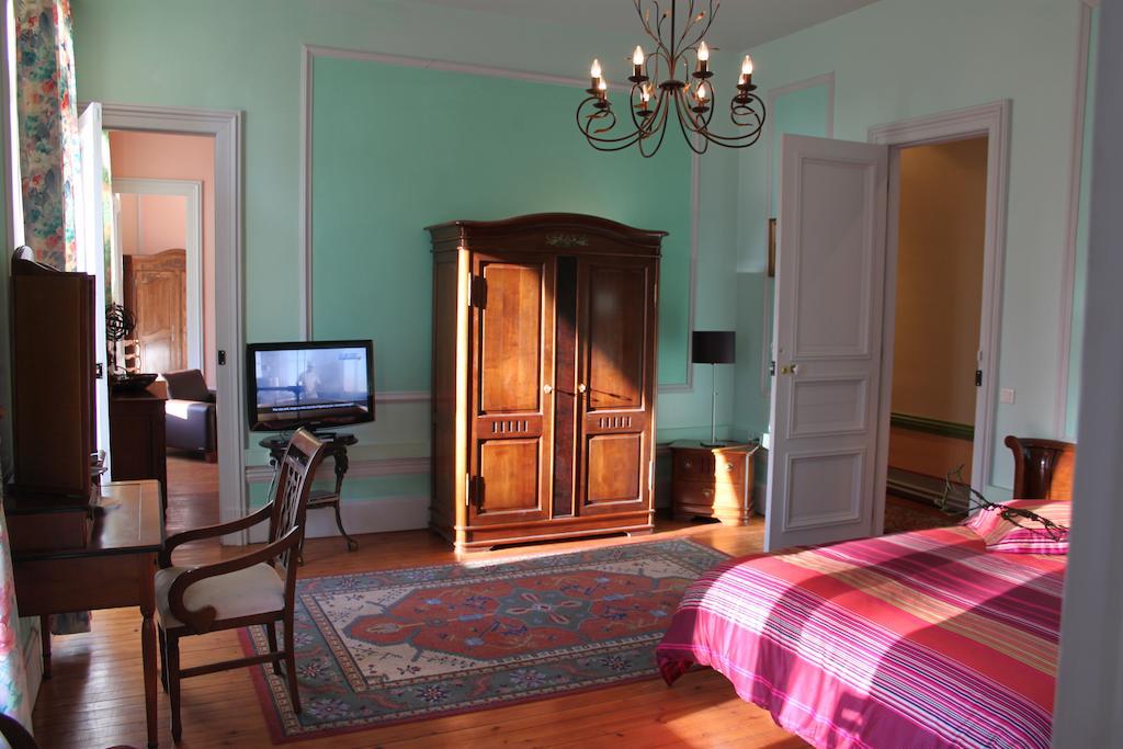 Chateau Des Saveurs Saint-Sauveur-dʼÉmalleville 客房 照片