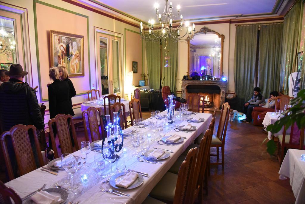 Chateau Des Saveurs Saint-Sauveur-dʼÉmalleville 外观 照片